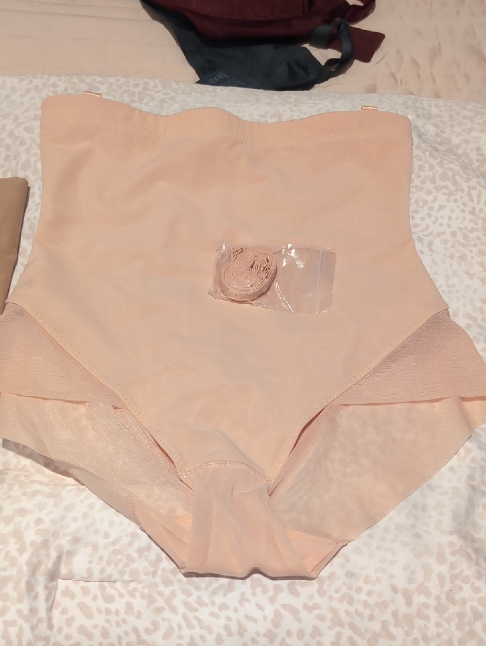 Bundle Of Honeylove Shapewear, L - Picture 7 of 12